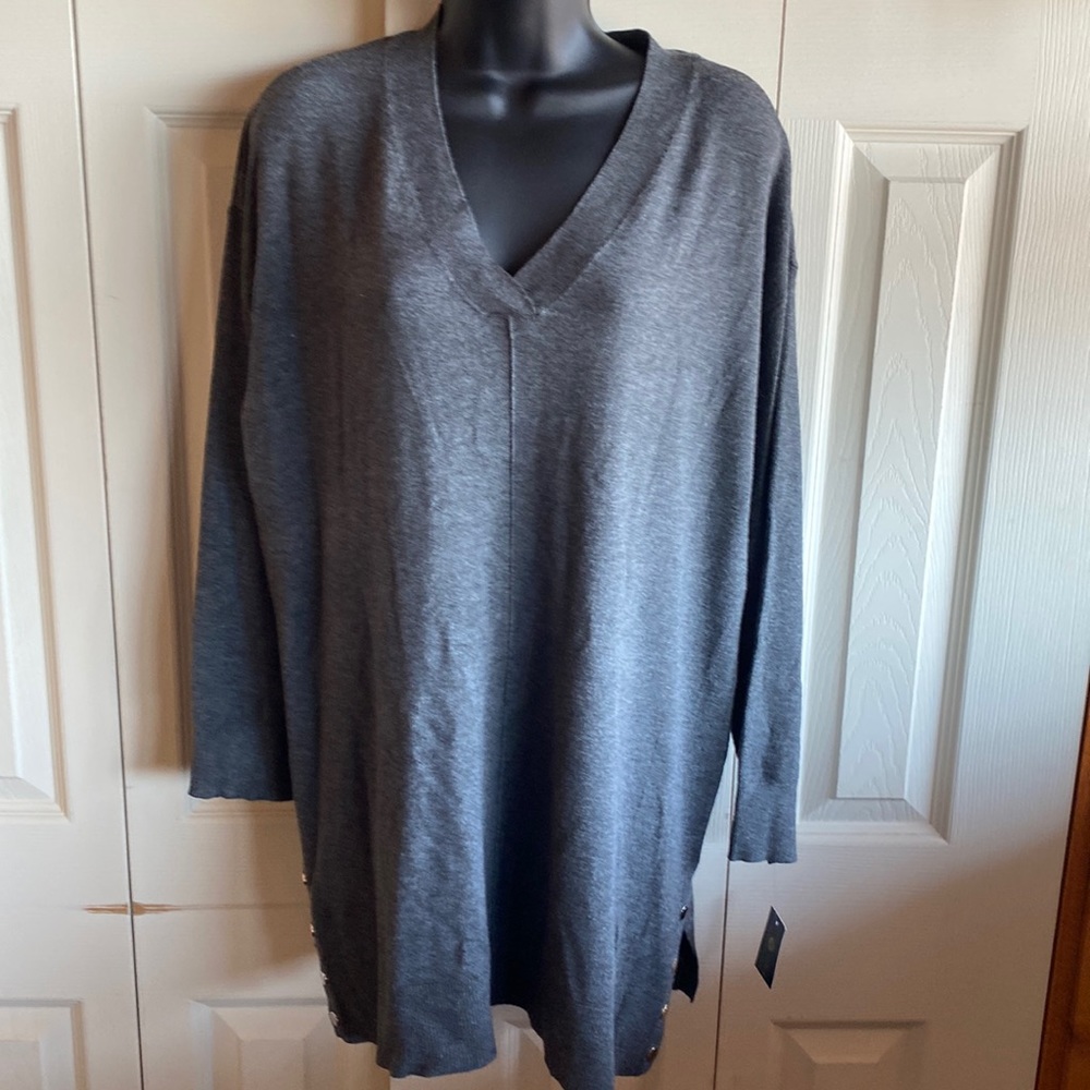 JM Collection NWT Long Sleeve Vneck Gray Rayon Blend Knit Tunic Sweater  medium